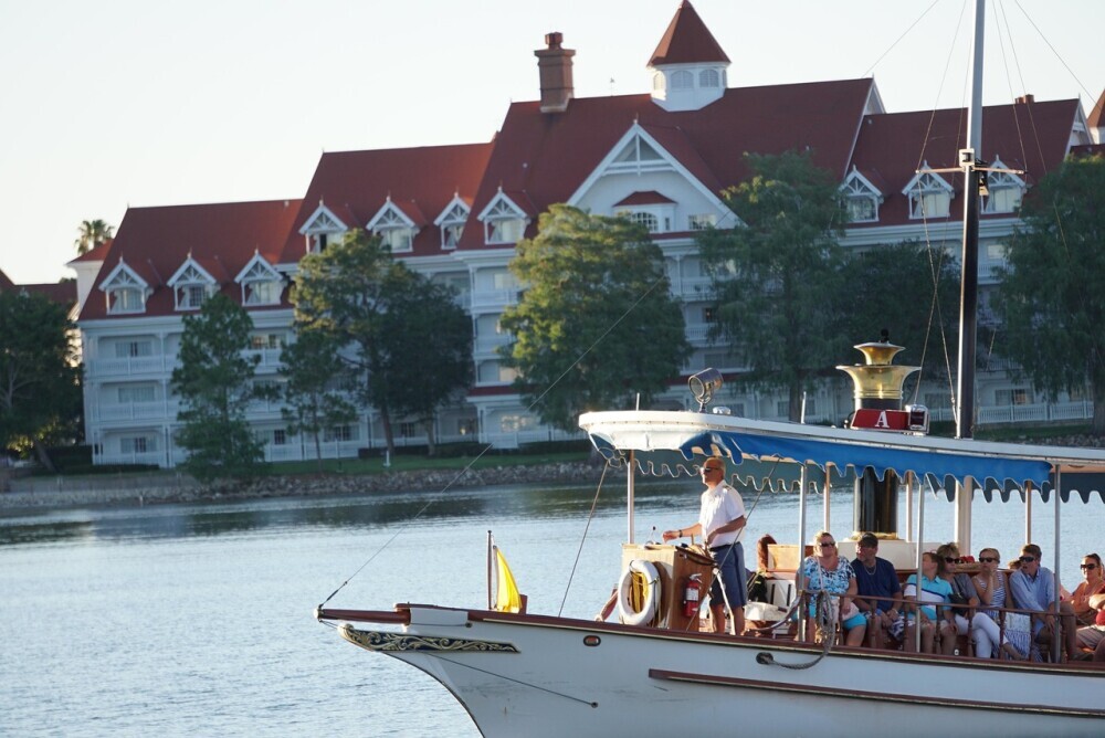 Deluxe Disney Resort to book through David's Vacation Club
